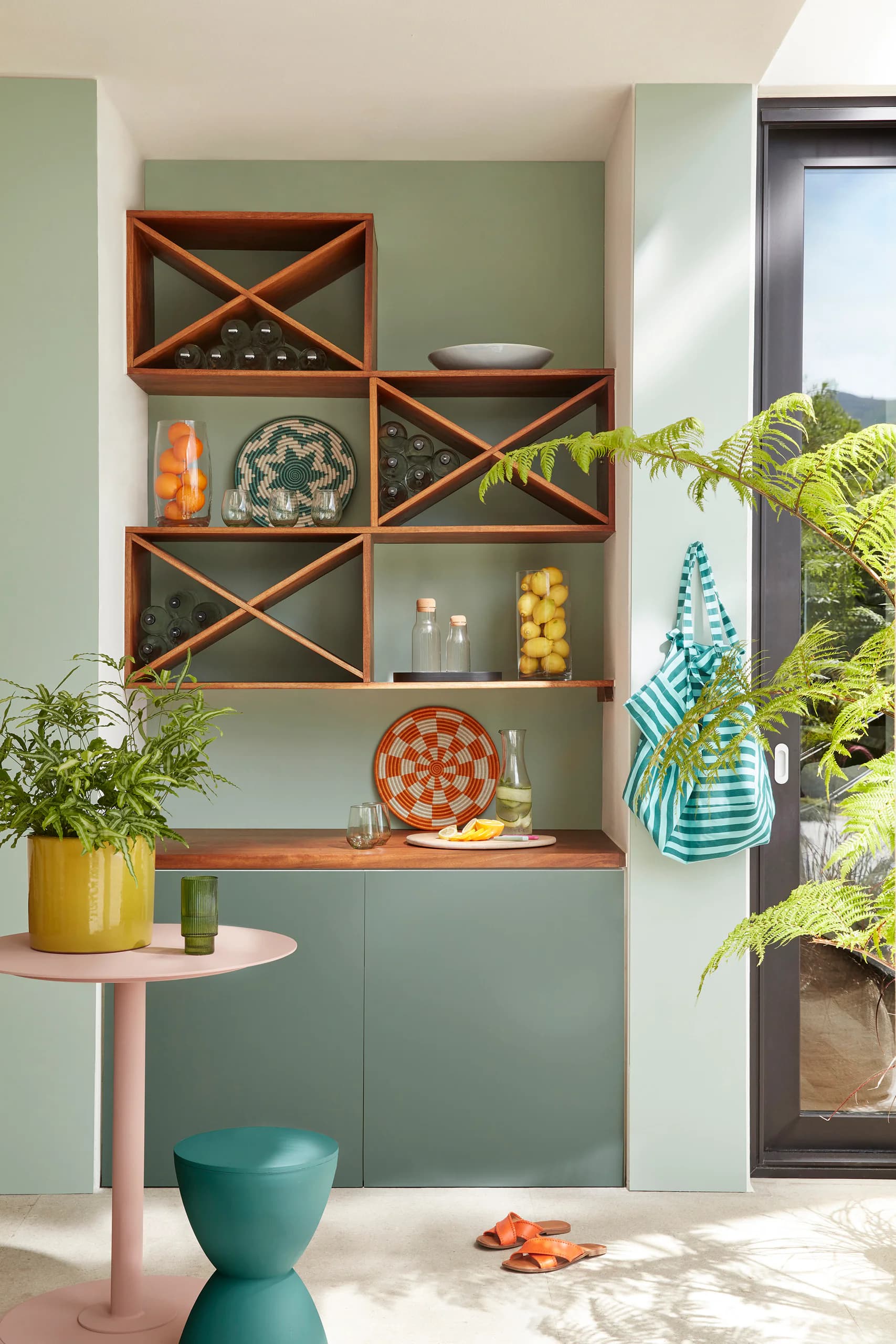 Werkplek bij een groot raam met kussenbank (Aquamarine, Ambleside)